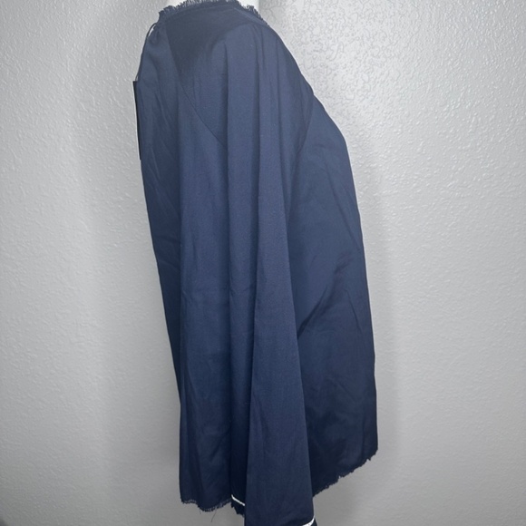 NWT DG2 Diane Gilman Navy blue Blouse Large - Picture 4 of 8